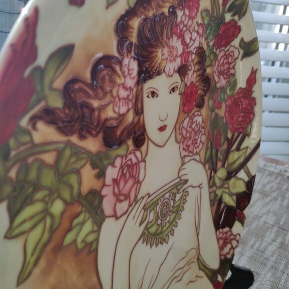 Benaya by Innovation VTG Plate U.K. Hand Painted Art Nouveau Floral Woman 10.5" - Picture 13 of 13